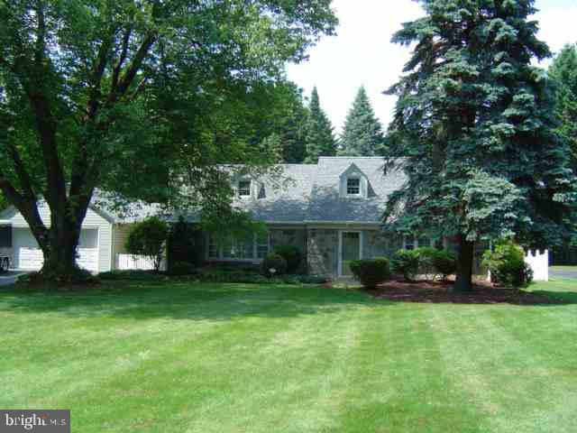 4302 Lakeview Road Harrisburg, PA 17112 - Photo 1 of 14 Gallery Image 1
