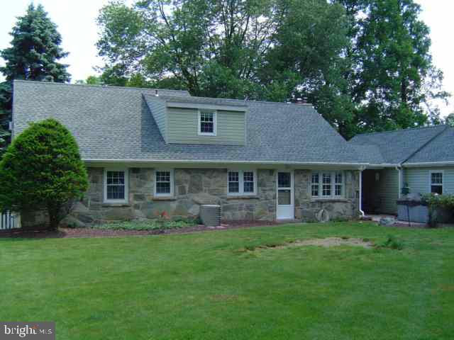 4302 Lakeview Road Harrisburg, PA 17112 - Photo 6 of 14 Gallery Image 6