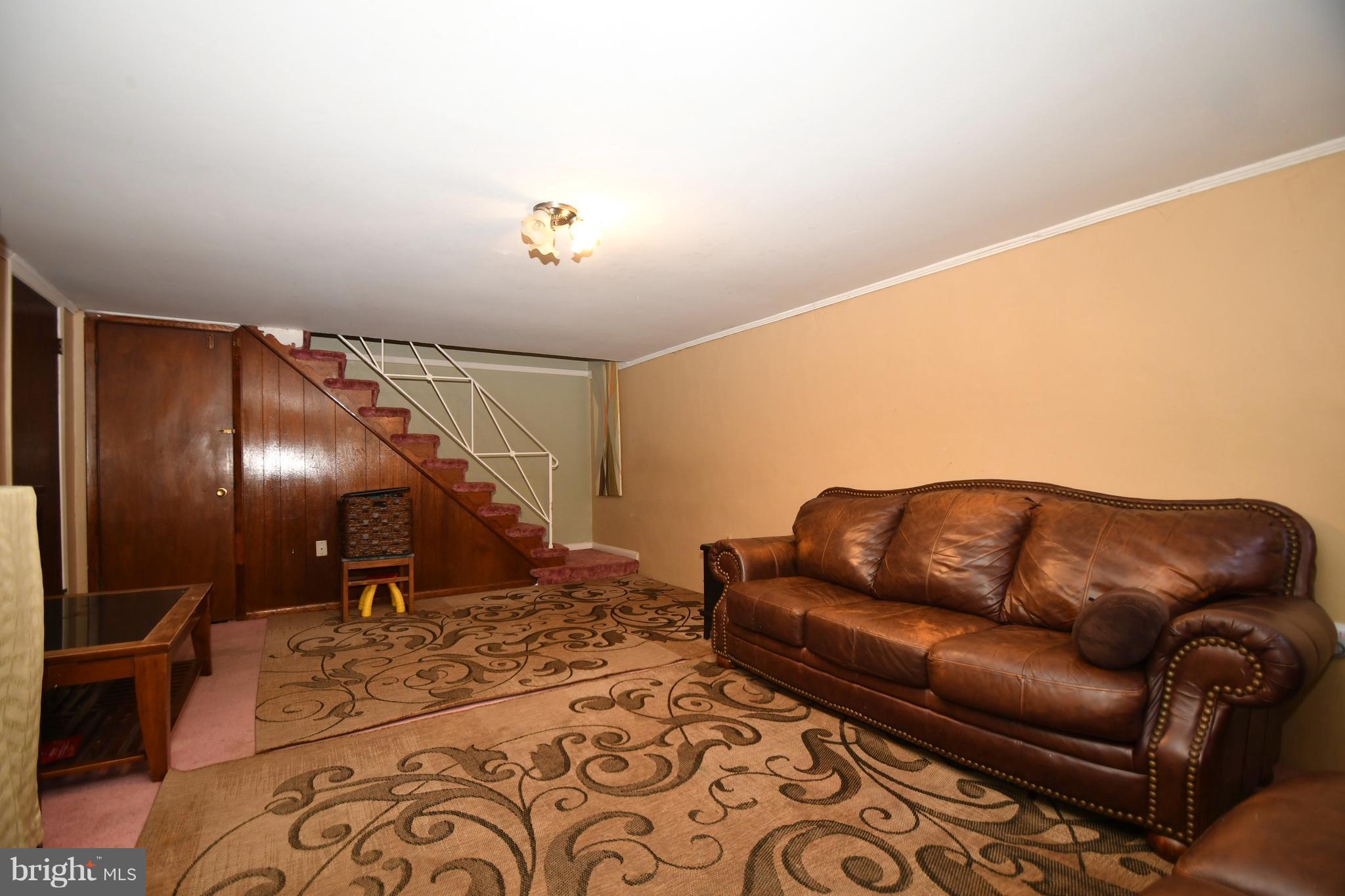 6823 Barnett Road Baltimore, MD 21239 - Photo 25 of 34 Family Room