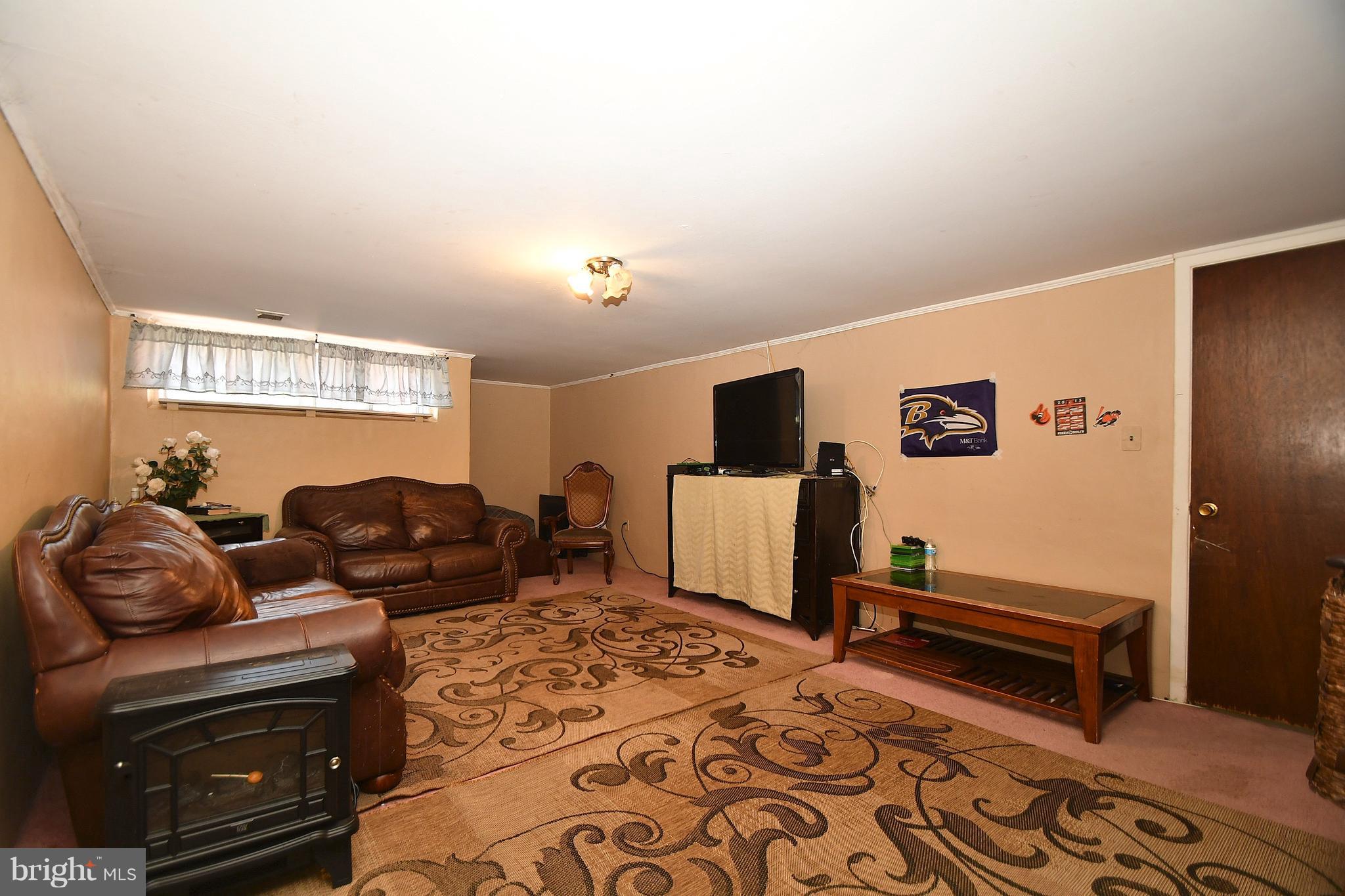6823 Barnett Road Baltimore, MD 21239 - Photo 27 of 34 Family Room