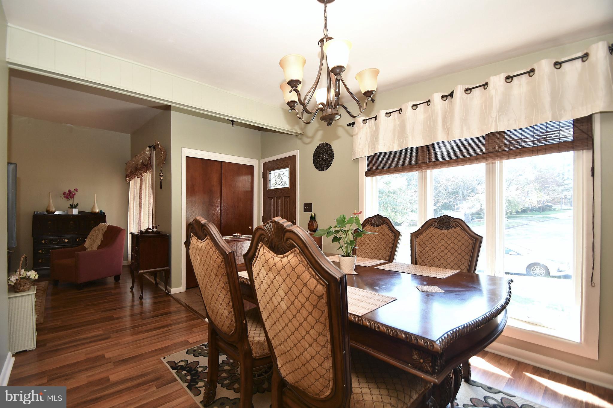 6823 Barnett Road Baltimore, MD 21239 - Photo 8 of 34 Dining Room