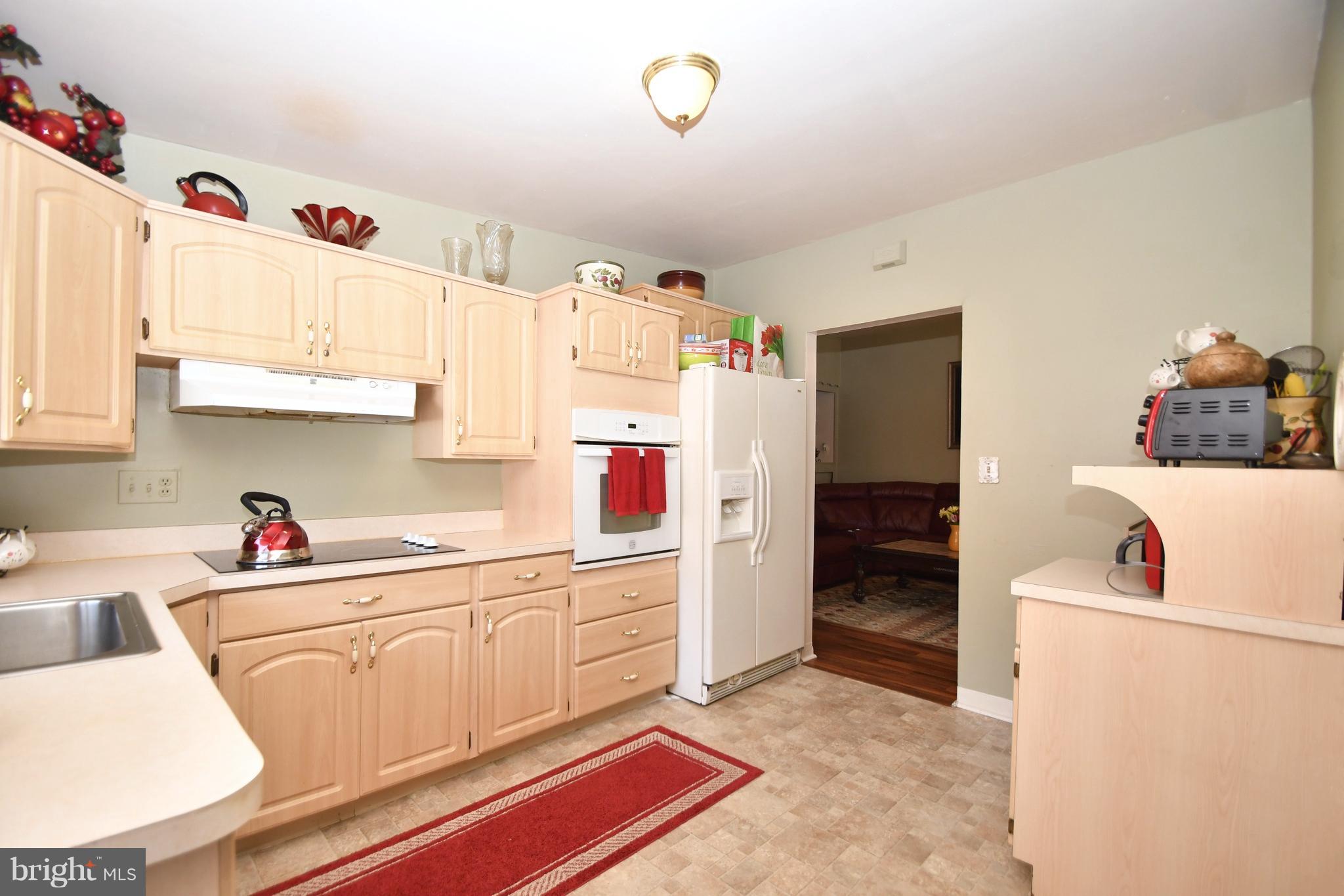 6823 Barnett Road Baltimore, MD 21239 - Photo 10 of 34 Kitchen