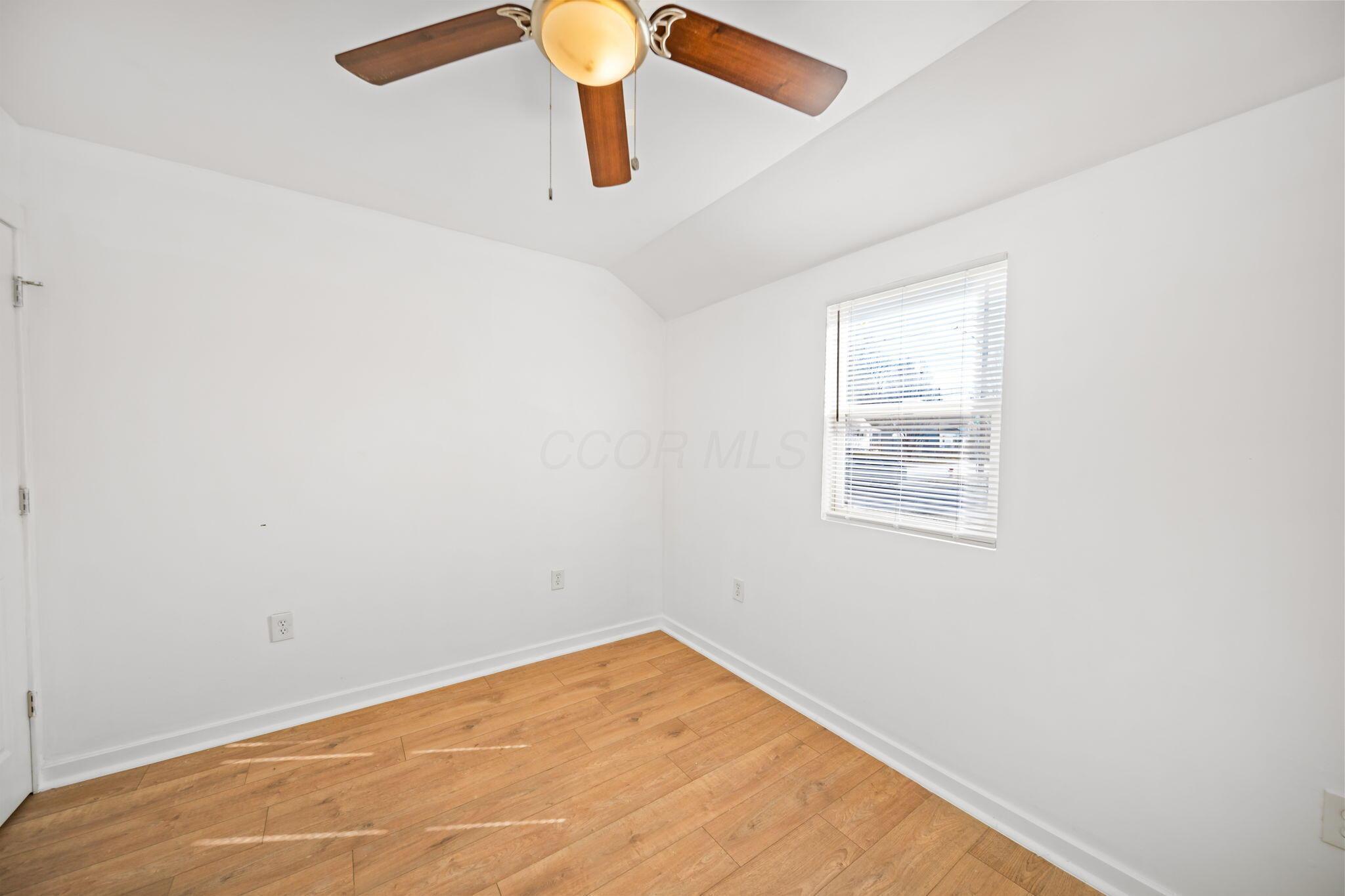 964 East Weber Road Columbus, OH 43211 - Photo 15 of 41 19-web-or-mls-DSC07596-2