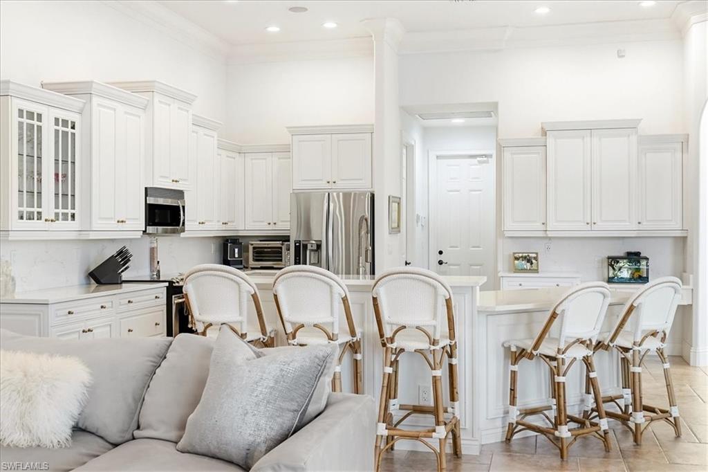 4785 Kittiwake Court Naples, FL 34119 - Photo 11 of 39