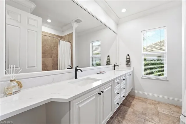 $1,345,000 | 4785 Kittiwake Court, Naples, FL 34119