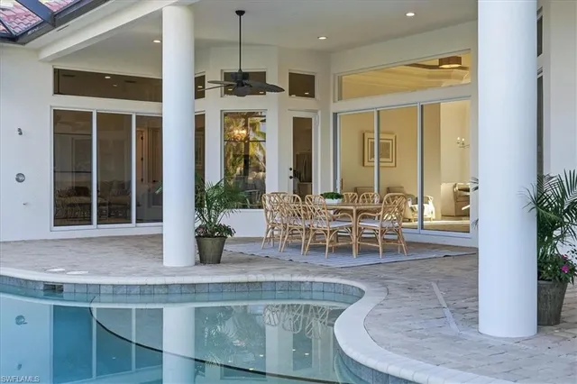 $1,345,000 | 4785 Kittiwake Court, Naples, FL 34119