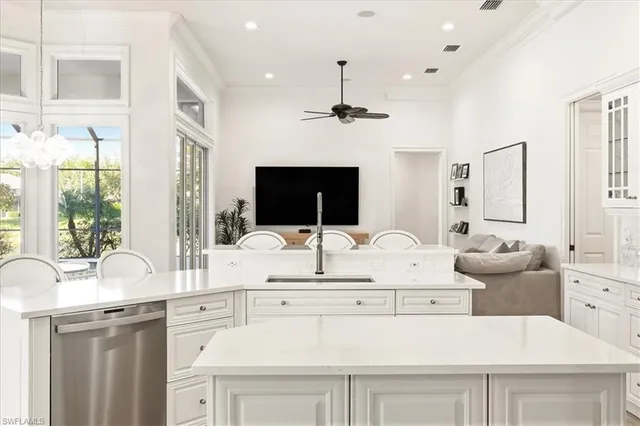 $1,345,000 | 4785 Kittiwake Court, Naples, FL 34119