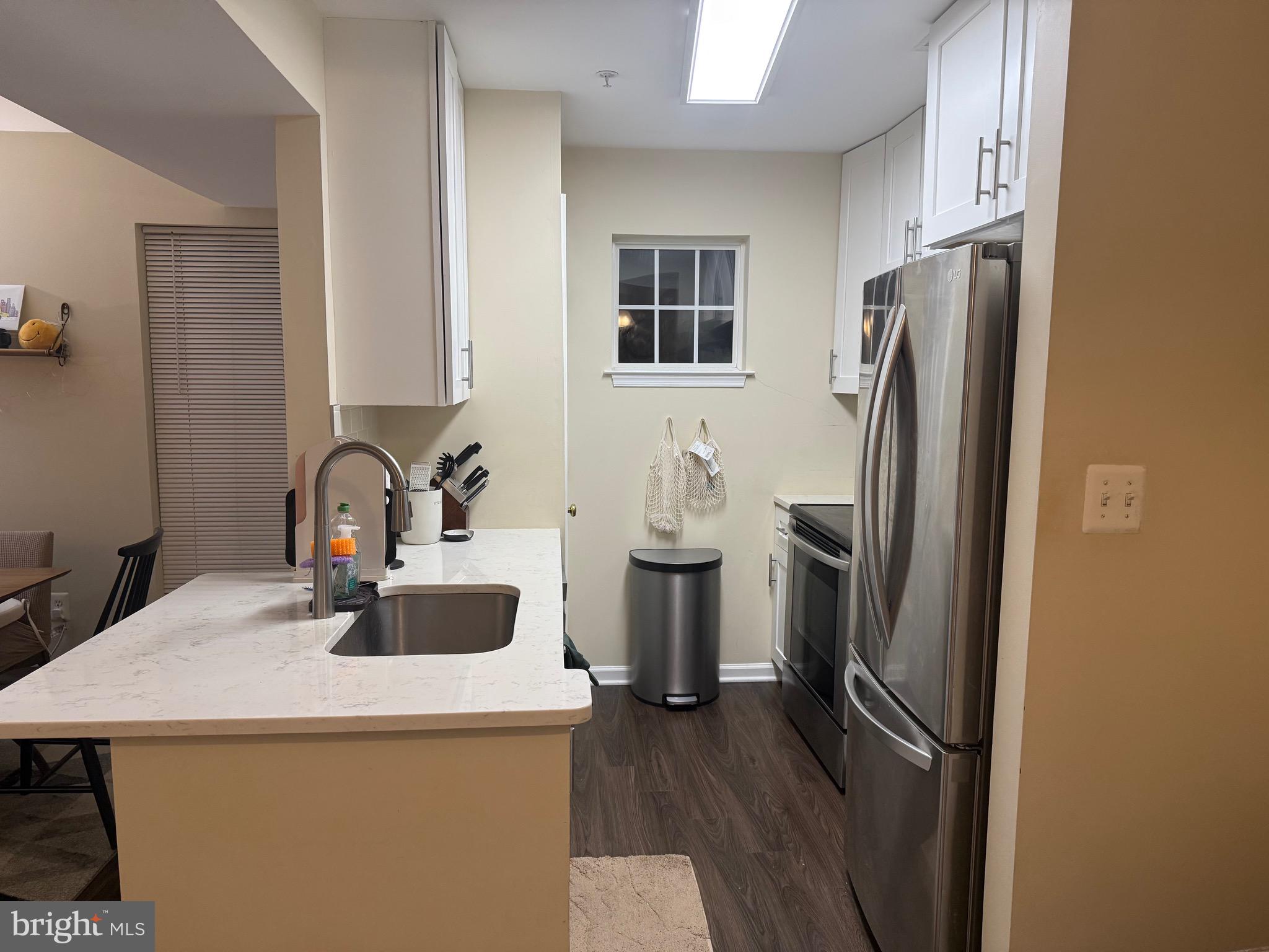 4126 Timber Log Way Fairfax, VA 22030 - Photo 5 of 10