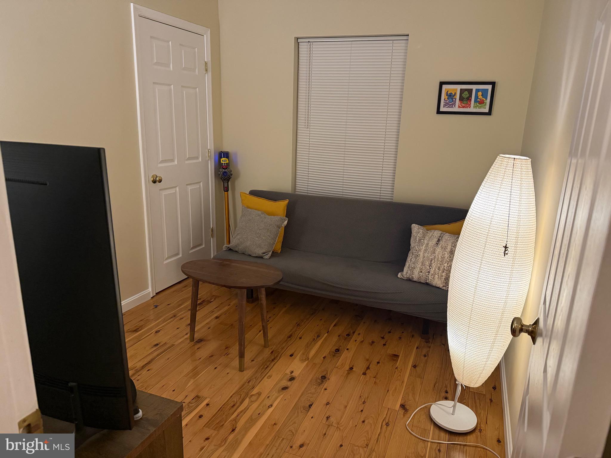 4126 Timber Log Way Fairfax, VA 22030 - Photo 6 of 10