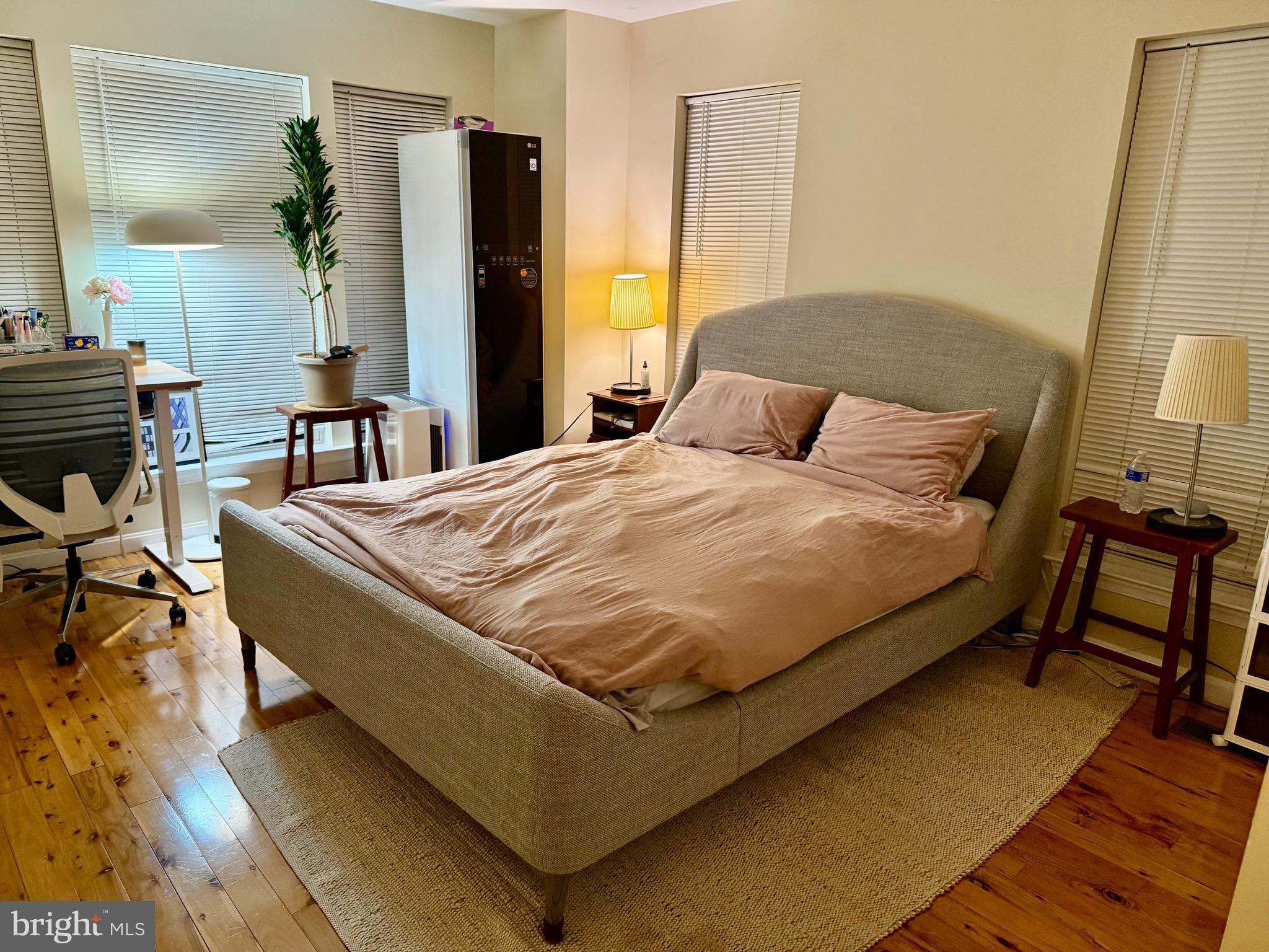 4126 Timber Log Way Fairfax, VA 22030 - Photo 7 of 10