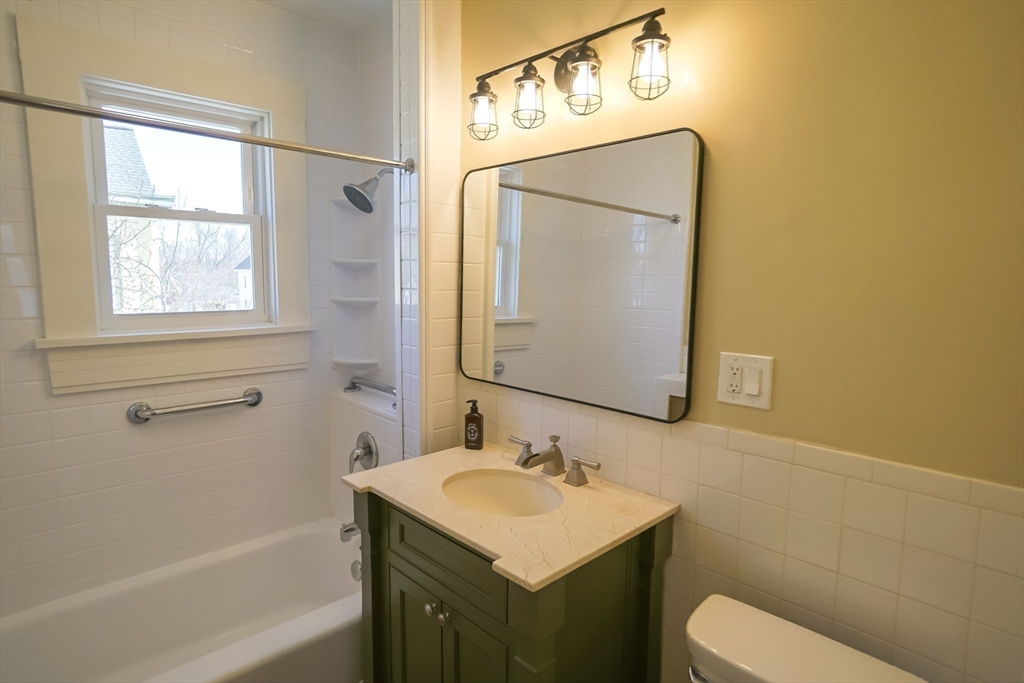 20 Alexander Street Framingham, MA 01702 - Photo 12 of 33