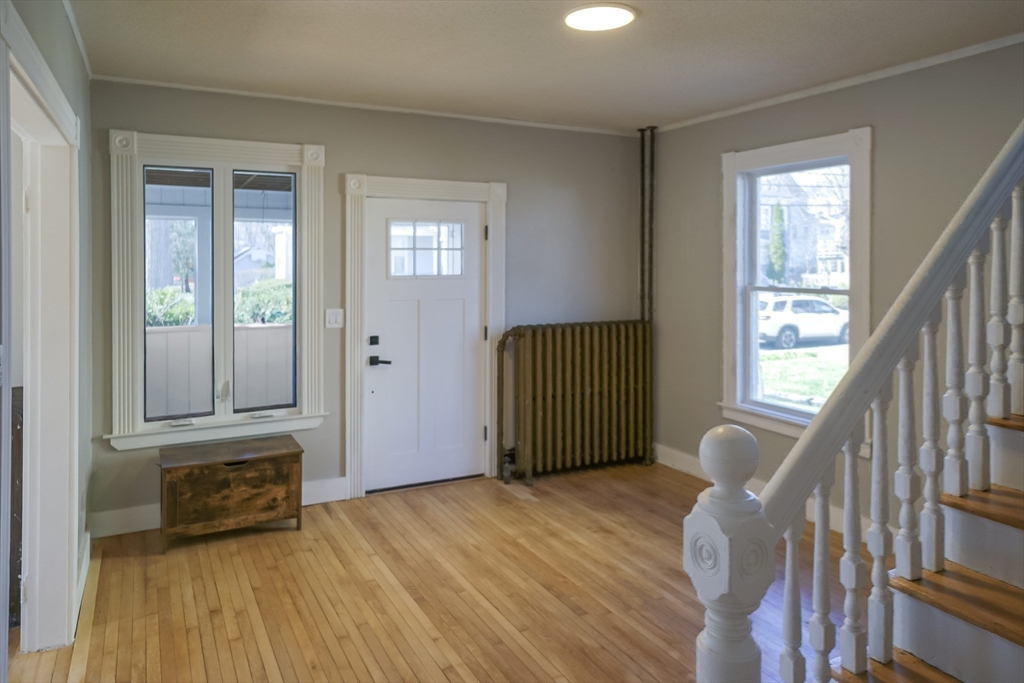 20 Alexander Street Framingham, MA 01702 - Photo 13 of 33