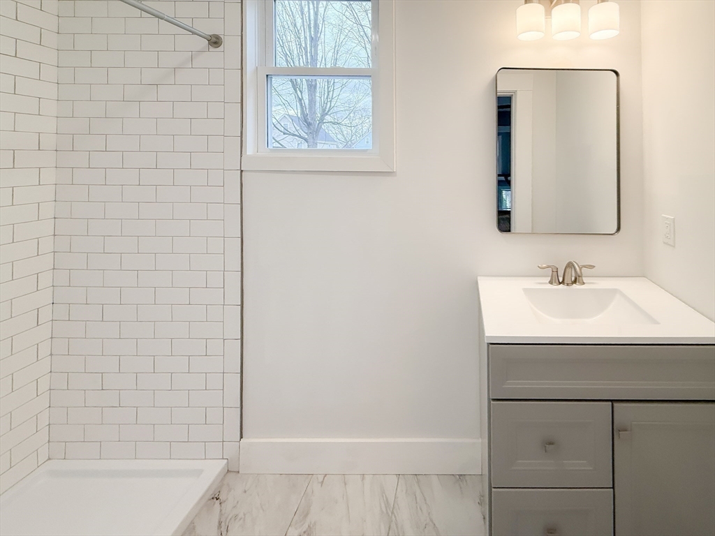 20 Alexander Street Framingham, MA 01702 - Photo 8 of 33