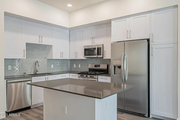 $1,925 | 7300 East Earll Drive, Unit 1016, Scottsdale, AZ 85251