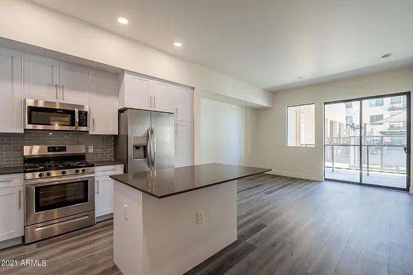 $1,925 | 7300 East Earll Drive, Unit 1016, Scottsdale, AZ 85251