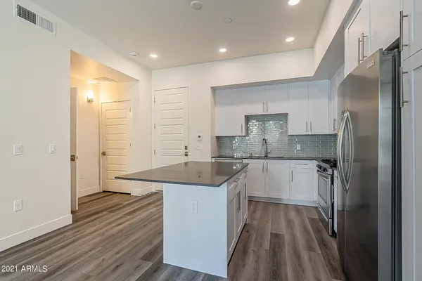 $1,925 | 7300 East Earll Drive, Unit 1016, Scottsdale, AZ 85251