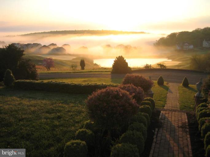 40694 Farm Market Road Leesburg, VA 20176 - Photo 24 of 30 a view of an ocean and beach