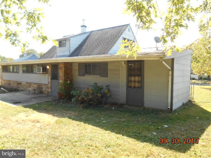 37 Verdant Road Levittown, PA 19057 - Photo 2 of 12