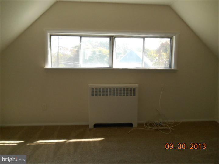 37 Verdant Road Levittown, PA 19057 - Photo 4 of 12