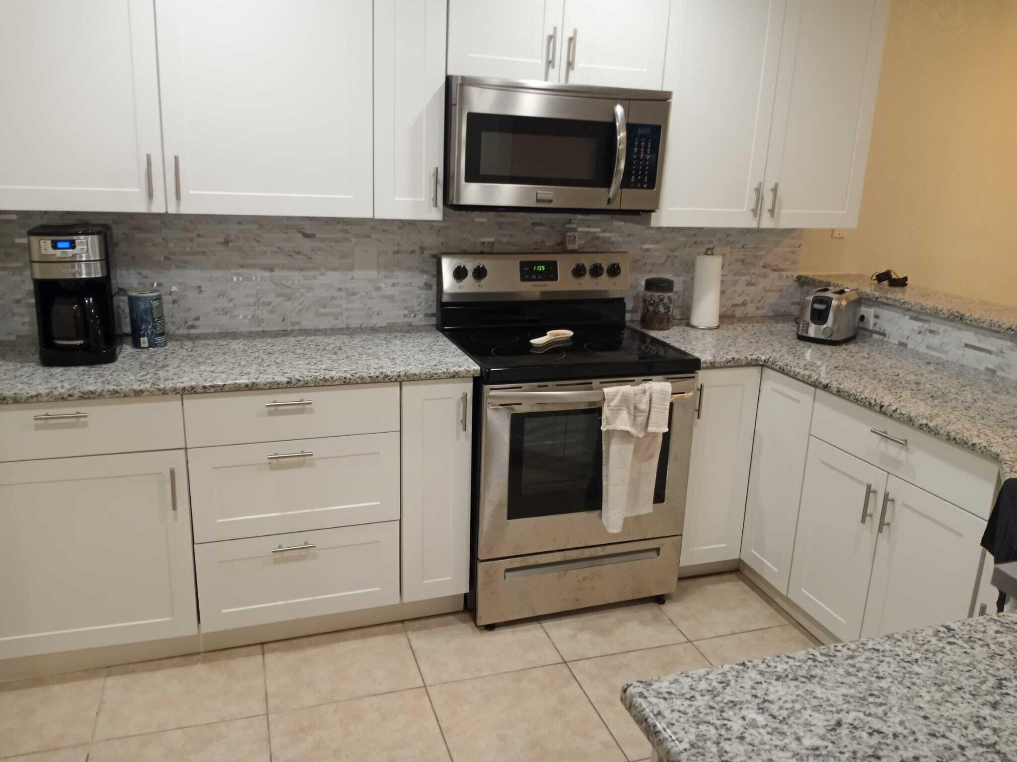 2753 Southeast Birmingham Drive Stuart, FL 34994 - Photo 3 of 22 7F1624E0-4CD0-4509-ADE1-DCE2E7CFD0B1