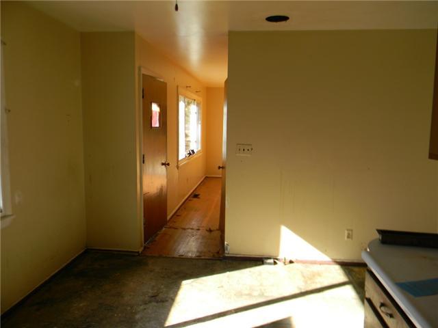 1656 Case Road Columbus, OH 43224 - Photo 4 of 14