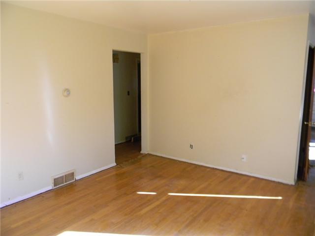 1656 Case Road Columbus, OH 43224 - Photo 8 of 14
