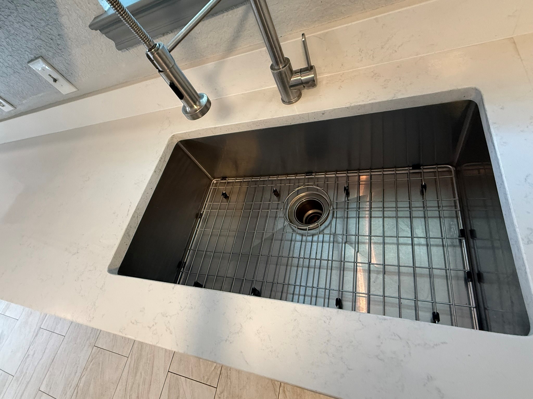 5525 Main Street Santa Fe, TX 77510 - Photo 11 of 36 Farmhouse sink