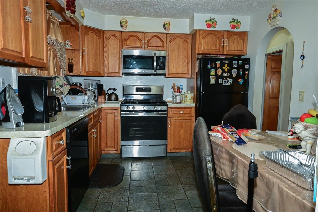 117 Fairmount Street Boston, MA 02124 - Photo 4 of 9