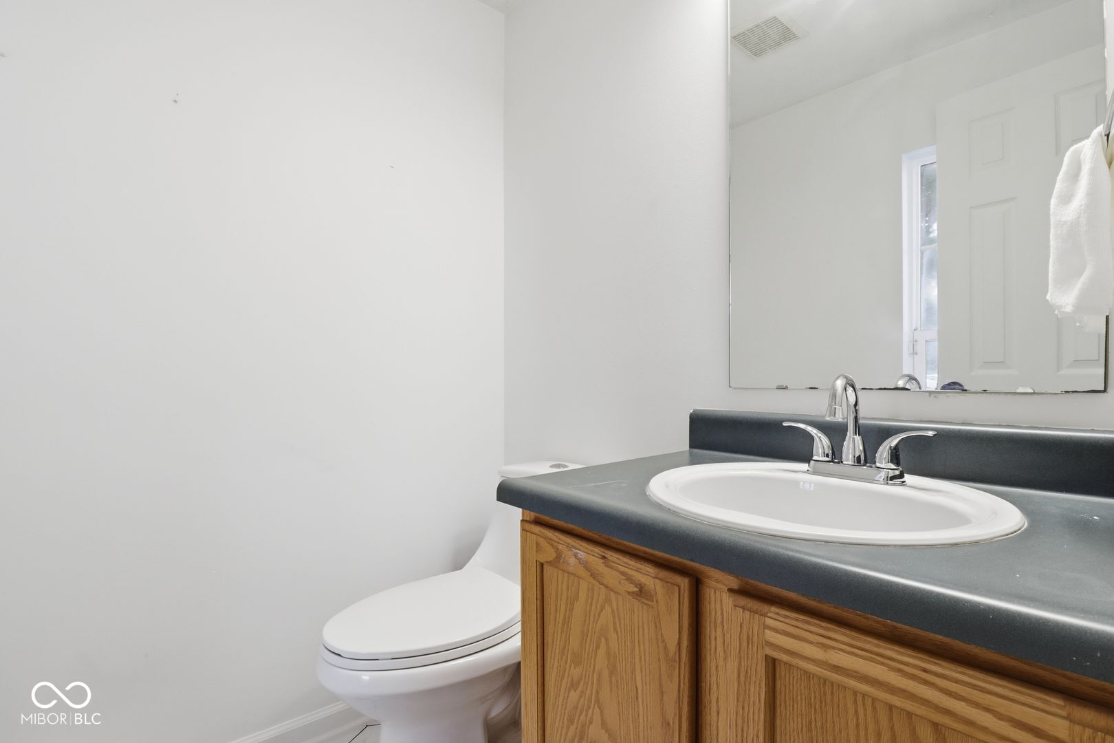 3211 Waterloo Circle Indianapolis, IN 46268 - Photo 9 of 21