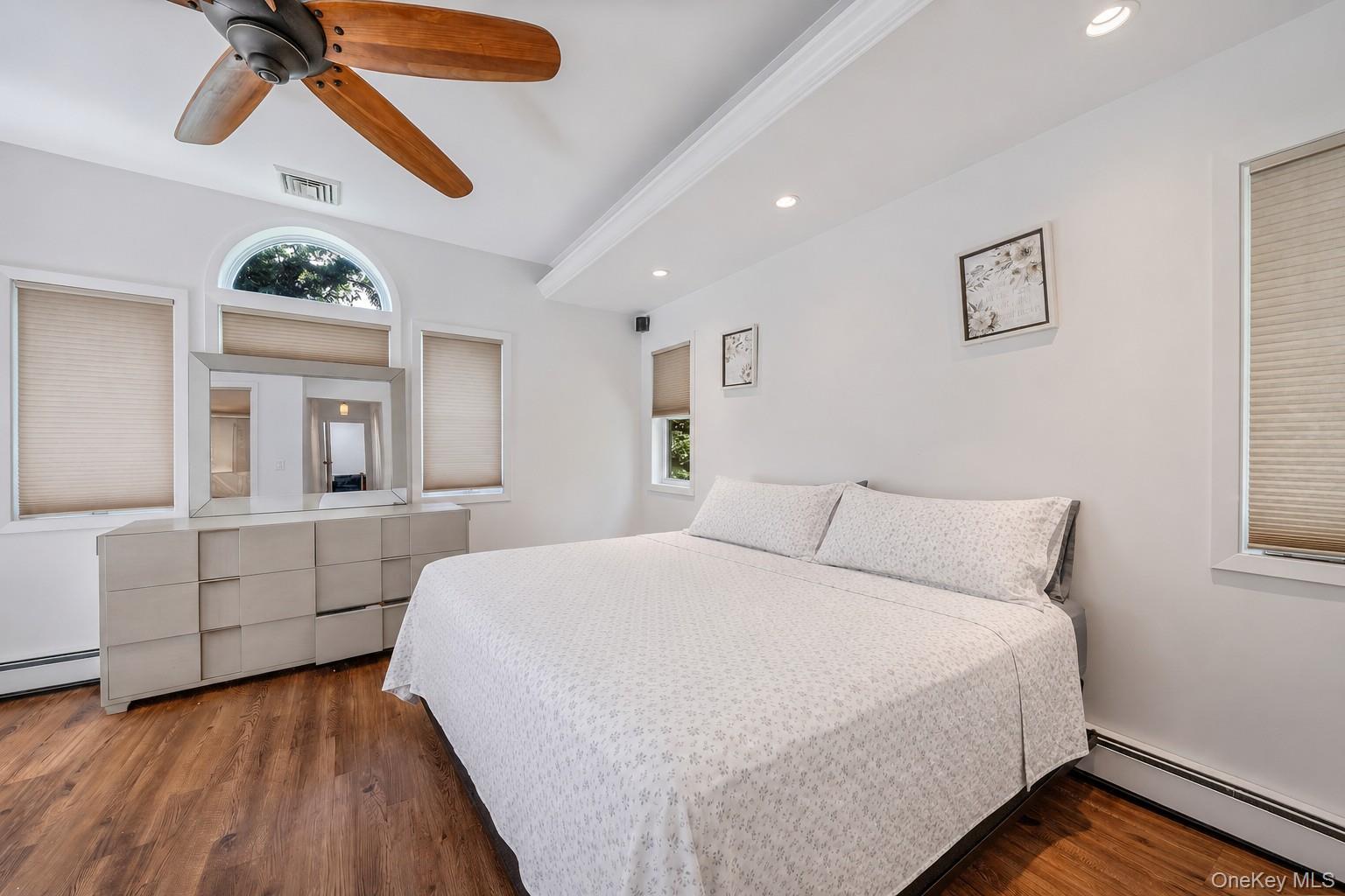 136 Woodhull Road Huntington, NY 11743 - Photo 10 of 24 Gallery Image 10