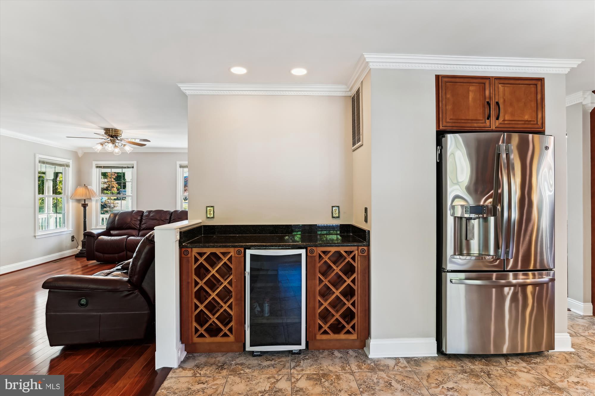 304 Highview Road Tracys Landing, MD 20779 - Photo 23 of 95 Bar