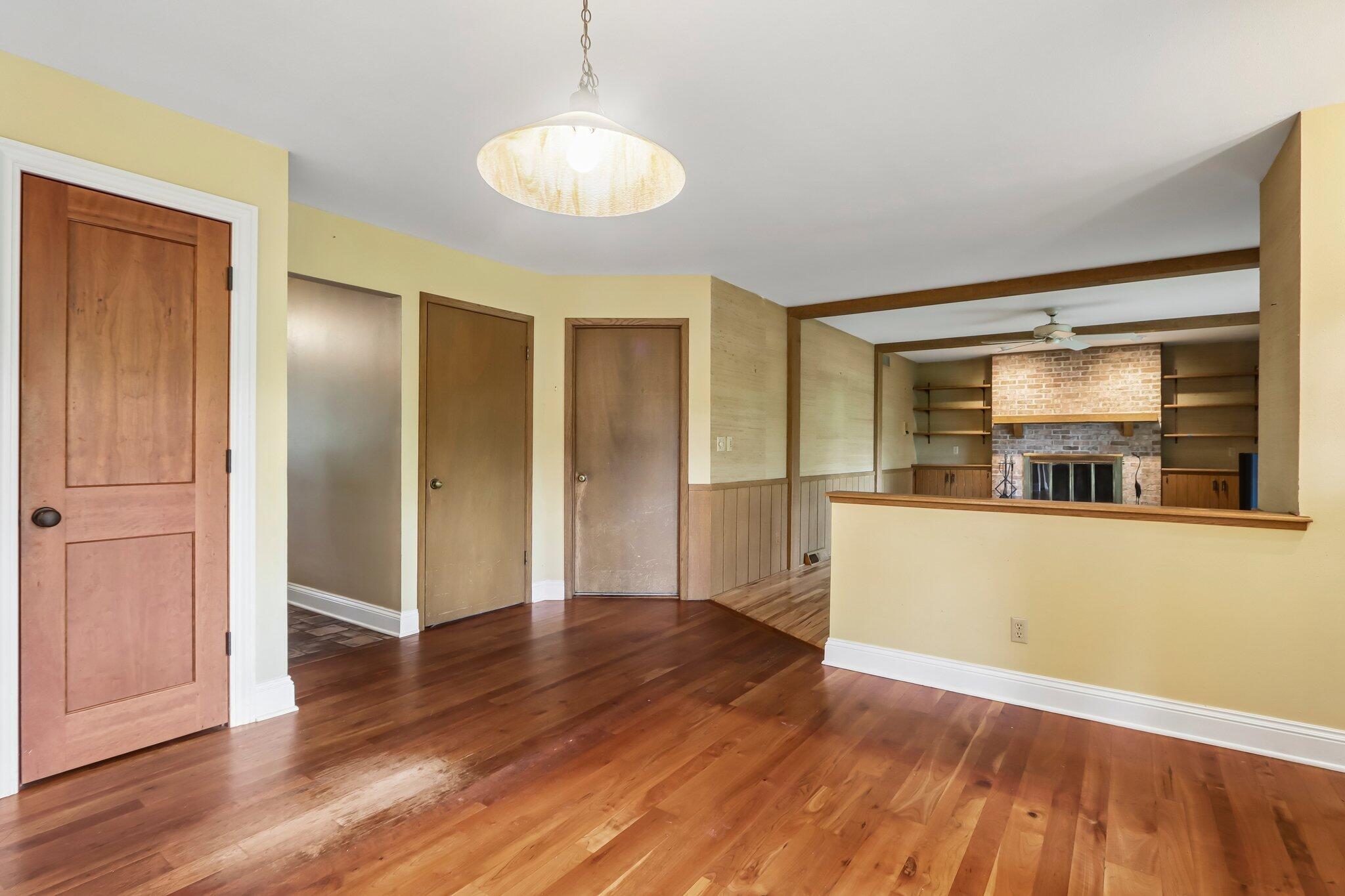 7400 North Pierron Road Glendale, WI 53209 - Photo 43 of 49 20-web-or-mls-N Pierron Rd-S1806-020
