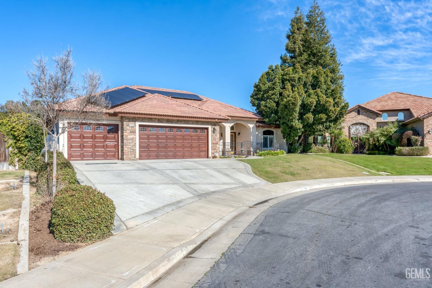 Undisclosed Address Bakersfield, CA 93312 - Photo 3 of 46