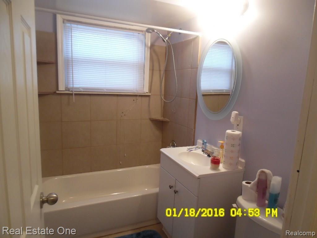 7294 Evergreen Road Detroit, MI 48228 - Photo 9 of 17