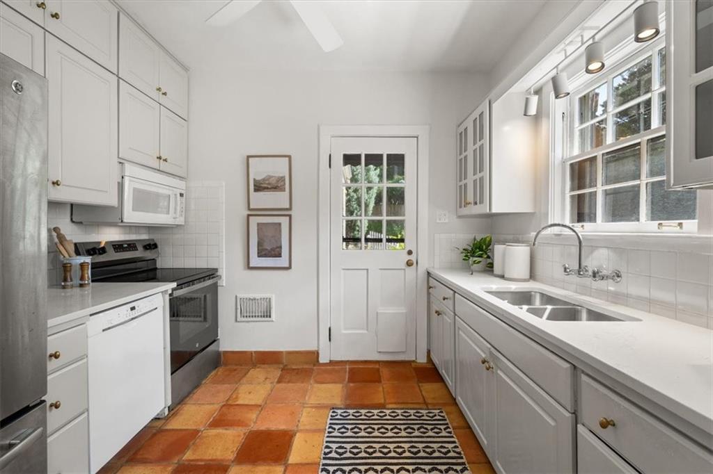 109 Kathryn Avenue Decatur, GA 30030 - Photo 7 of 35 Gallery Image 7