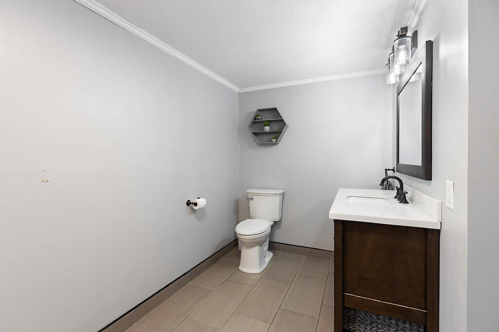 71 Barton Hill Road Anson, ME 04911 - Photo 79 of 82 80_BP5A9229_DxO_mls