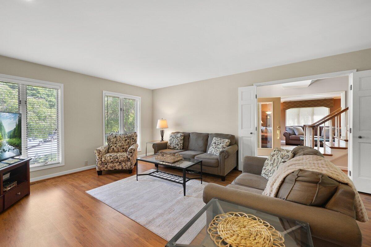 144 Guilford Road Valparaiso, IN 46385 - Photo 15 of 47 1200x799