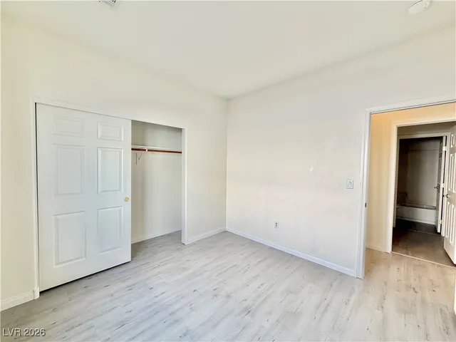 $2,795 | 3889 Palm Island Court, Las Vegas, NV 89147