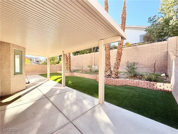$2,795 | 3889 Palm Island Court, Las Vegas, NV 89147