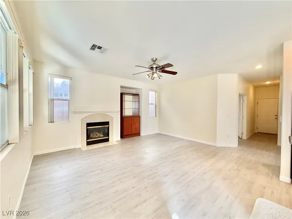 $2,795 | 3889 Palm Island Court, Las Vegas, NV 89147