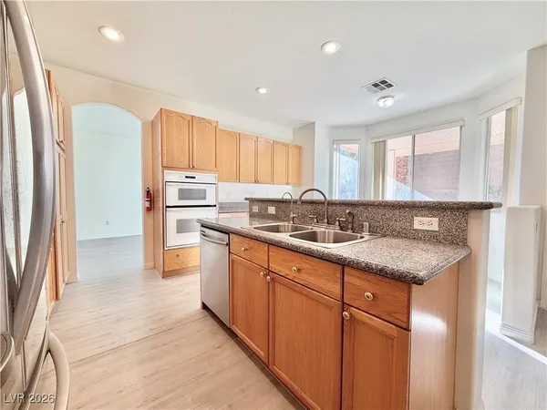 $2,795 | 3889 Palm Island Court, Las Vegas, NV 89147