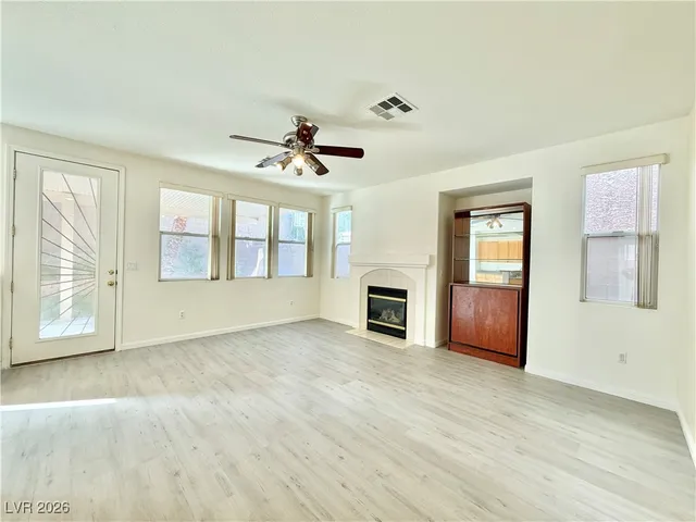 $2,795 | 3889 Palm Island Court, Las Vegas, NV 89147