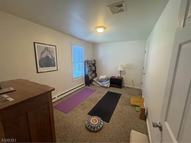 $2,400 | 27 Broad Street, Flemington, NJ 08822