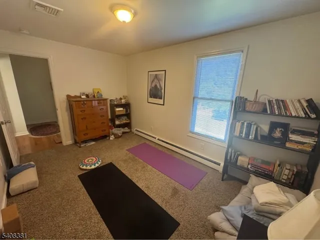 $2,400 | 27 Broad Street, Flemington, NJ 08822