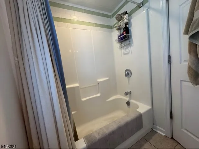 $2,400 | 27 Broad Street, Flemington, NJ 08822