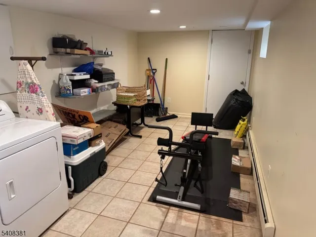 $2,400 | 27 Broad Street, Flemington, NJ 08822