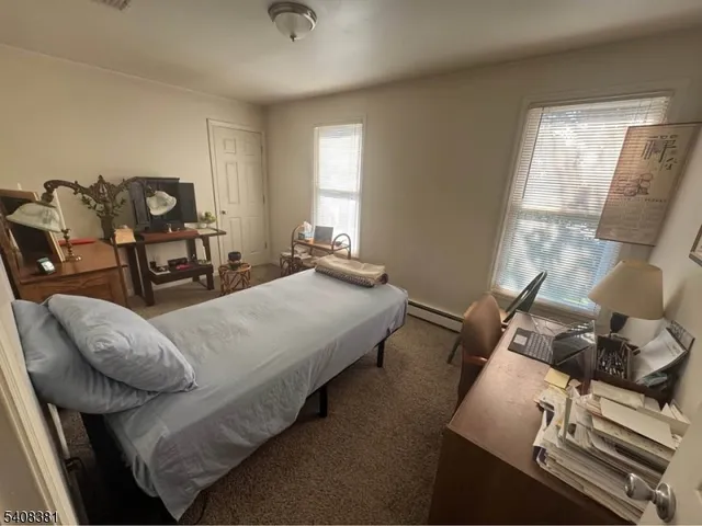 $2,400 | 27 Broad Street, Flemington, NJ 08822