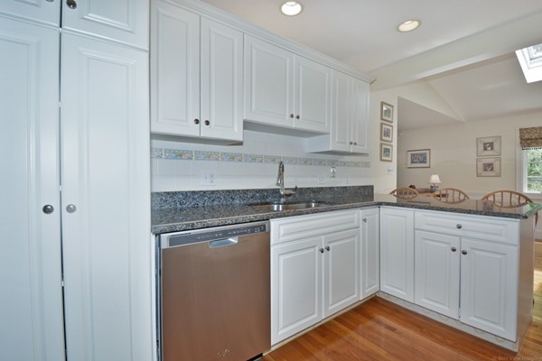 24 Chesterfield Road Milton, MA 02186 - Photo 5 of 18 Gallery Image 5