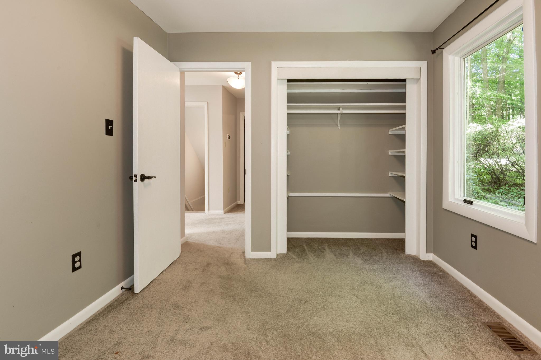 1619 Summit Drive Haymarket, VA 20169 - Photo 25 of 62 a view of an empty room with a window