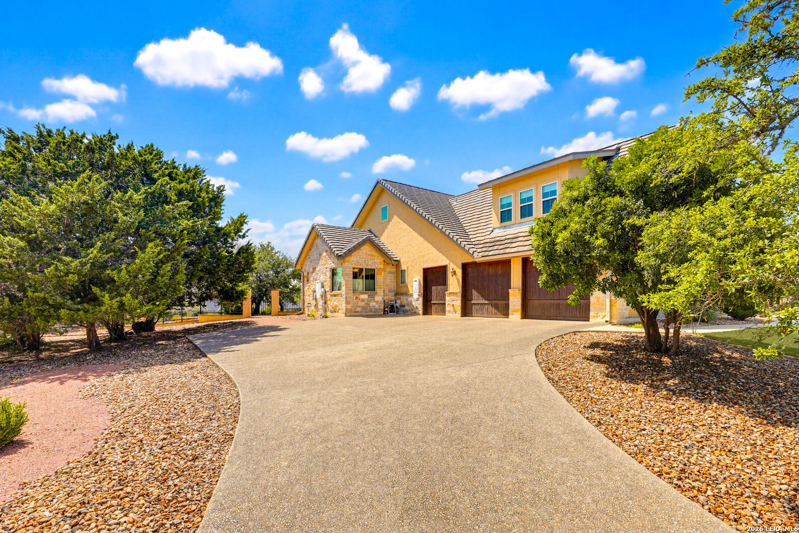 3704 Club View Court Kerrville, TX 78028 - Photo 3 of 50